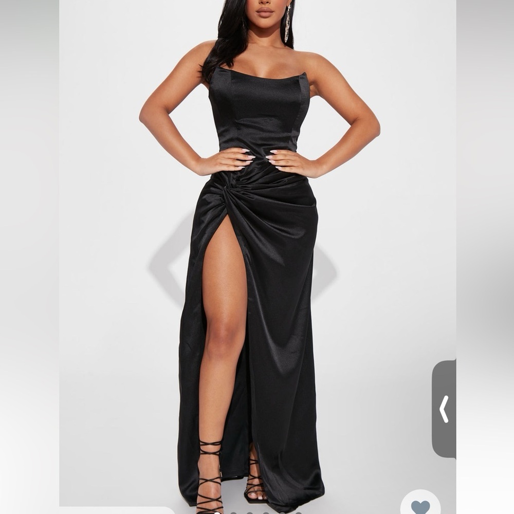 Fashion Nova Strapless Black Dress